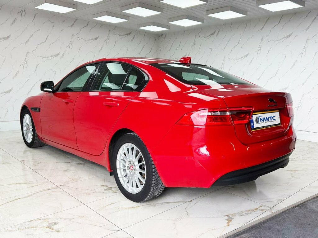 Jaguar XE 2L Se Red #6
