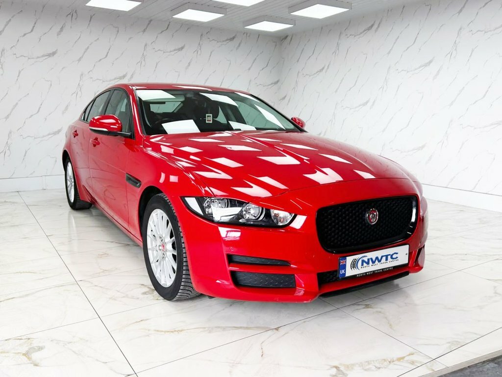 Jaguar XE 2L Se Red #2