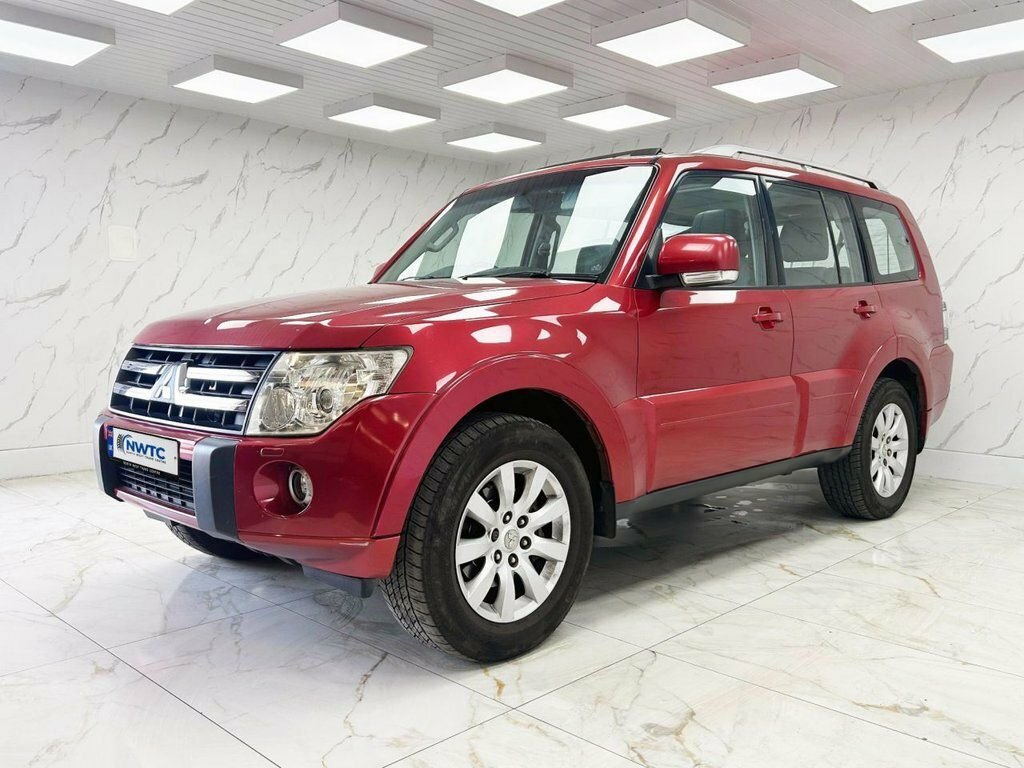 Mitsubishi Shogun 3.2L Elegance Red #5