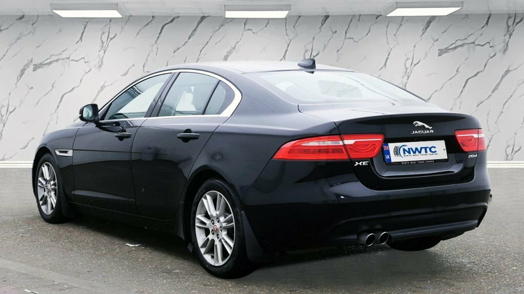 Jaguar XE 2L Prestige PE17XSG Black #3