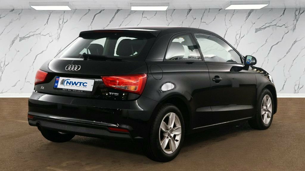 Audi A1 1L Se WN67OPK Black #4