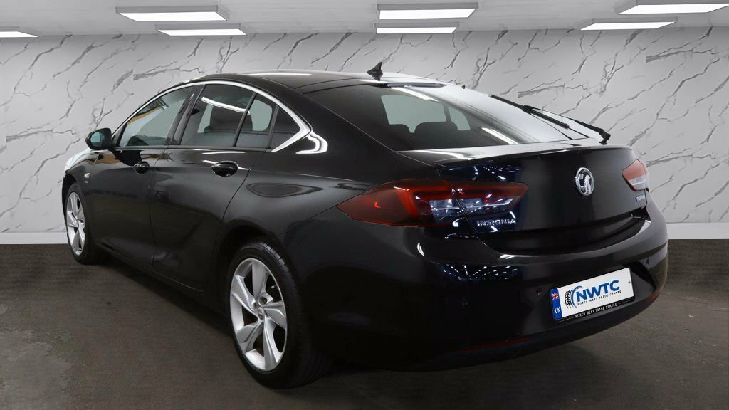 Vauxhall Insignia 1.5L Sri Nav Black #2