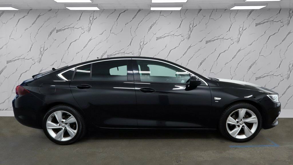 Vauxhall Insignia 1.5L Sri Nav Black #4