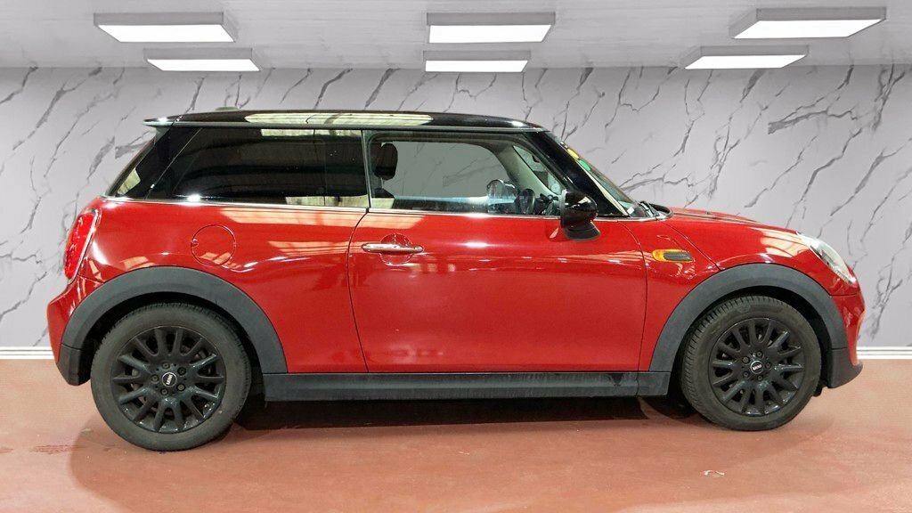 Mini Hatch 1.5L Cooper SA17LMY Red #6
