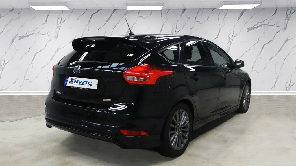 Ford Focus 1L St-line BK18VNP Black #3