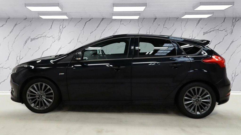 Ford Focus 1L St-line BK18VNP Black #5