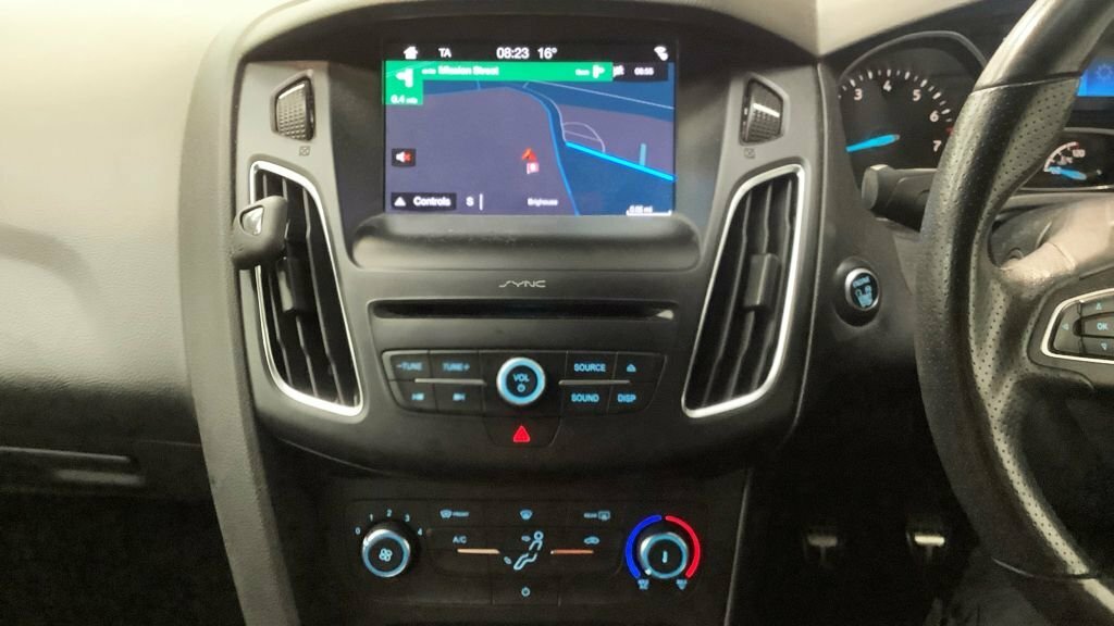 Ford Focus 1L St-line BK18VNP Black #6