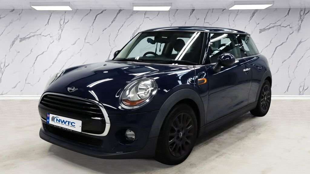Mini Hatch 1.5L Cooper MA17JPJ Blue