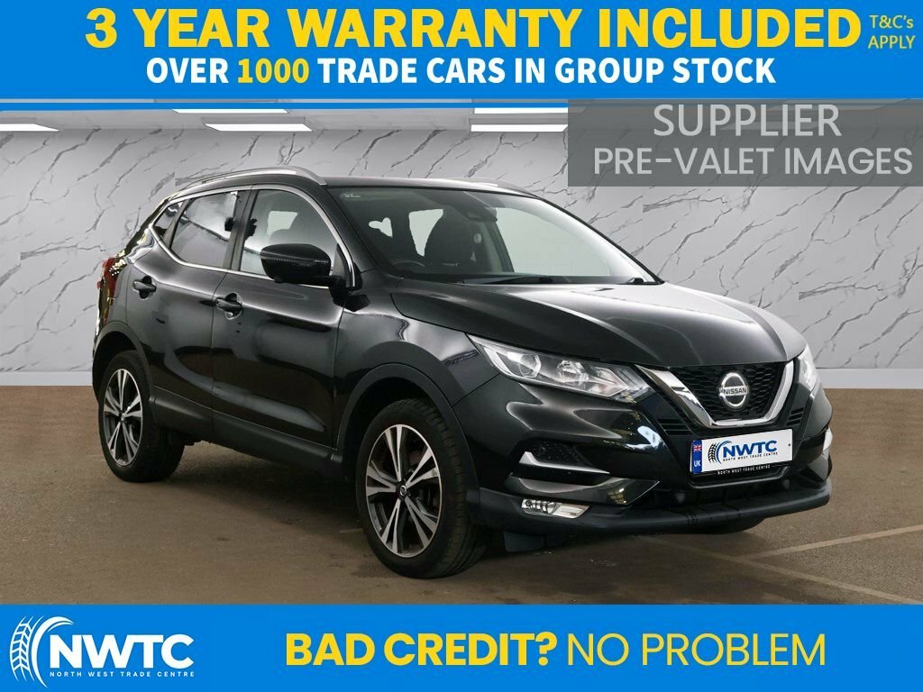 Nissan Qashqai 1.2L N-connecta Black