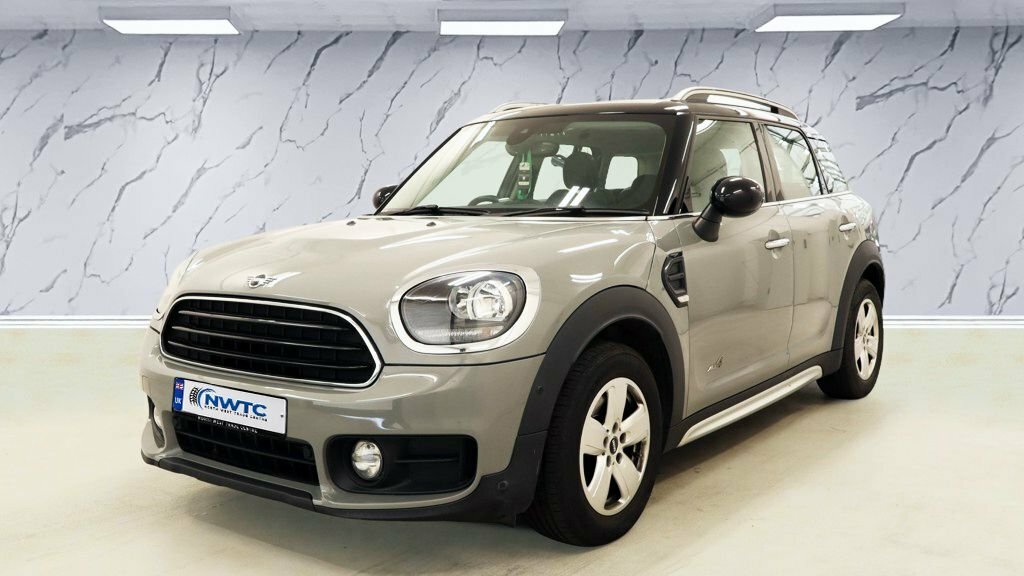 Mini Countryman 2L Cooper D Classic Grey