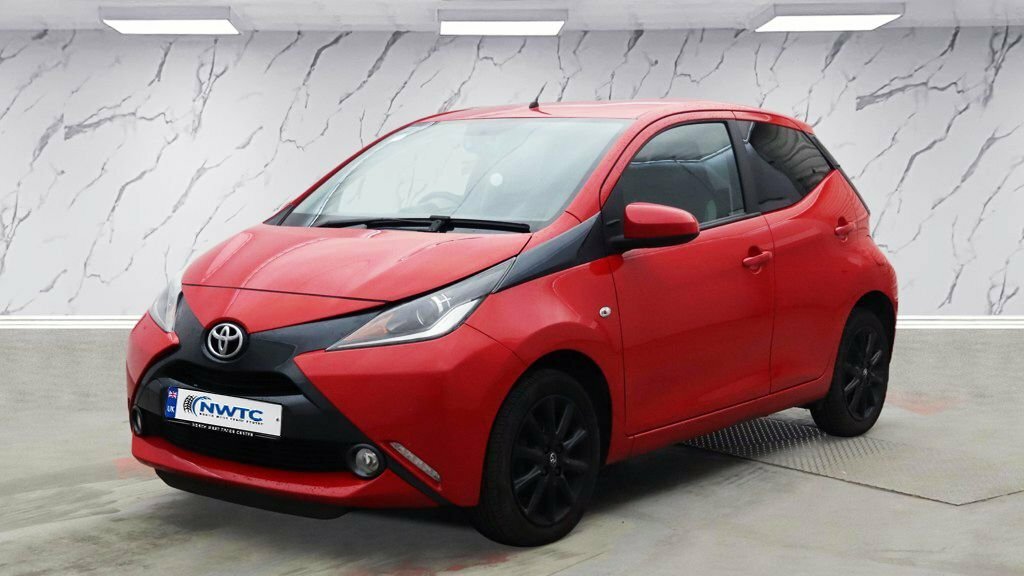 Toyota Aygo 1L X-style YB67FZR Red #2