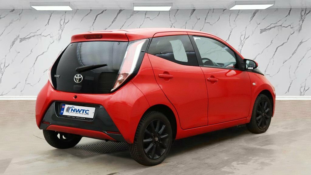 Toyota Aygo 1L X-style YB67FZR Red #4