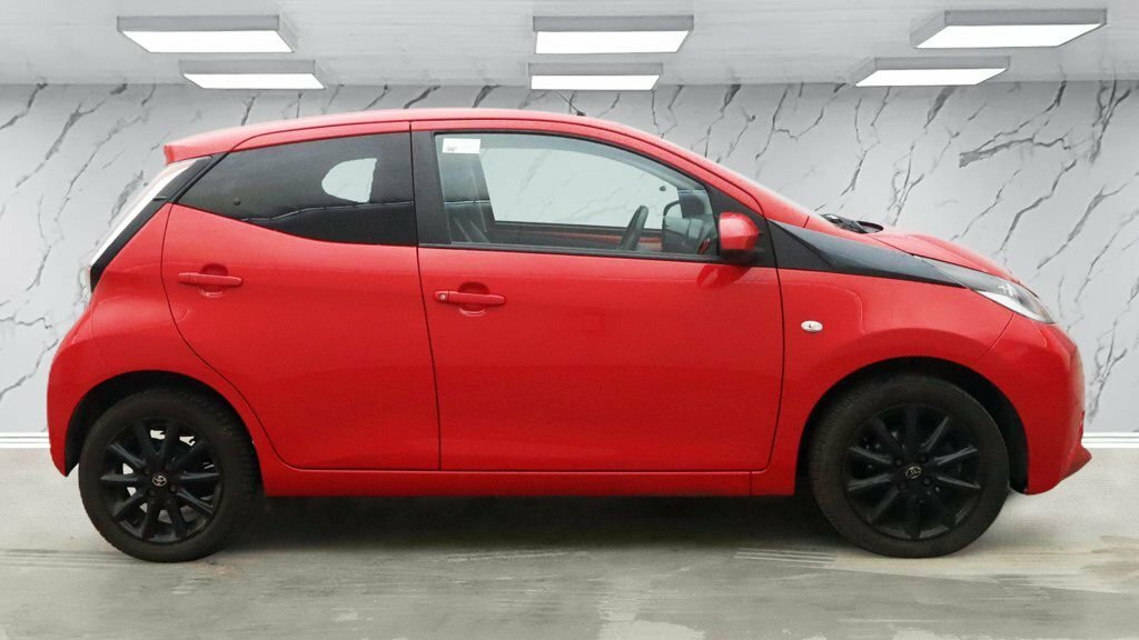 Toyota Aygo 1L X-style YB67FZR Red #5