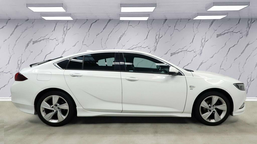 Vauxhall Insignia 1.5L Sri Vx Line Nav DV17WTG White #4