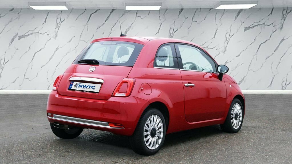 Fiat 500 1.2L Lounge Red #4