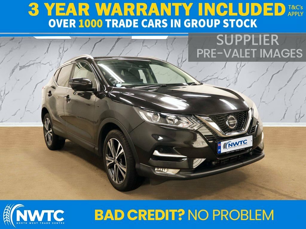 Nissan Qashqai 1.2L N-connecta Black