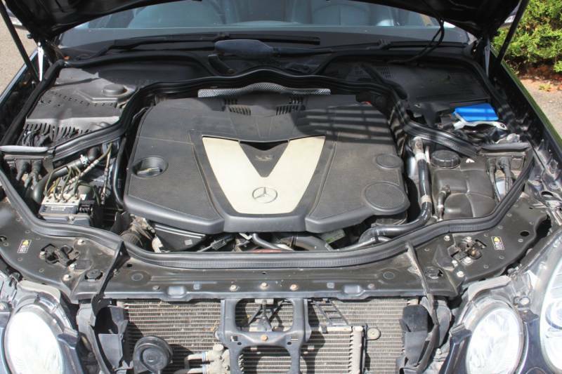 Mercedes-Benz E Class Avantgarde Silver #13
