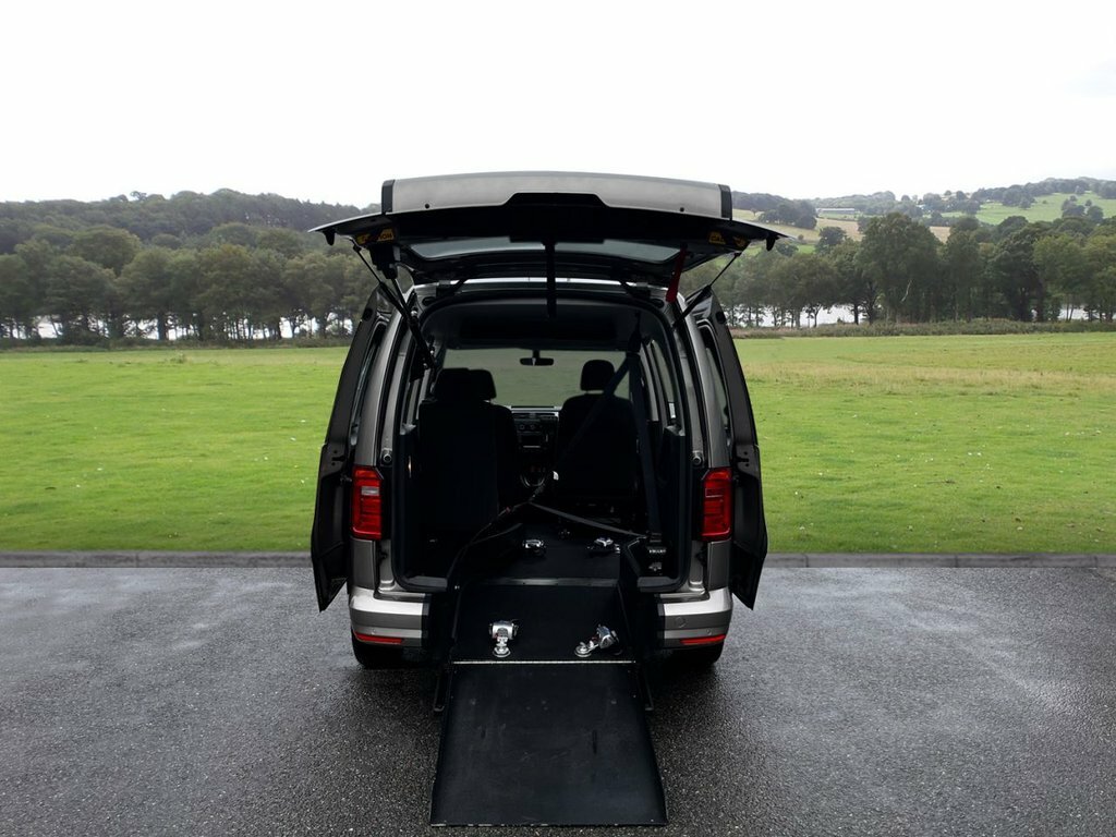 Volkswagen Caddy Life Mpv Beige #4