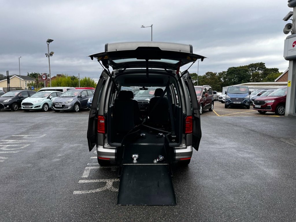Volkswagen Caddy Life Mpv Beige