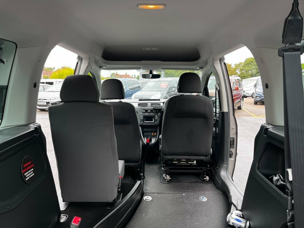 Volkswagen Caddy Life Mpv Beige #5