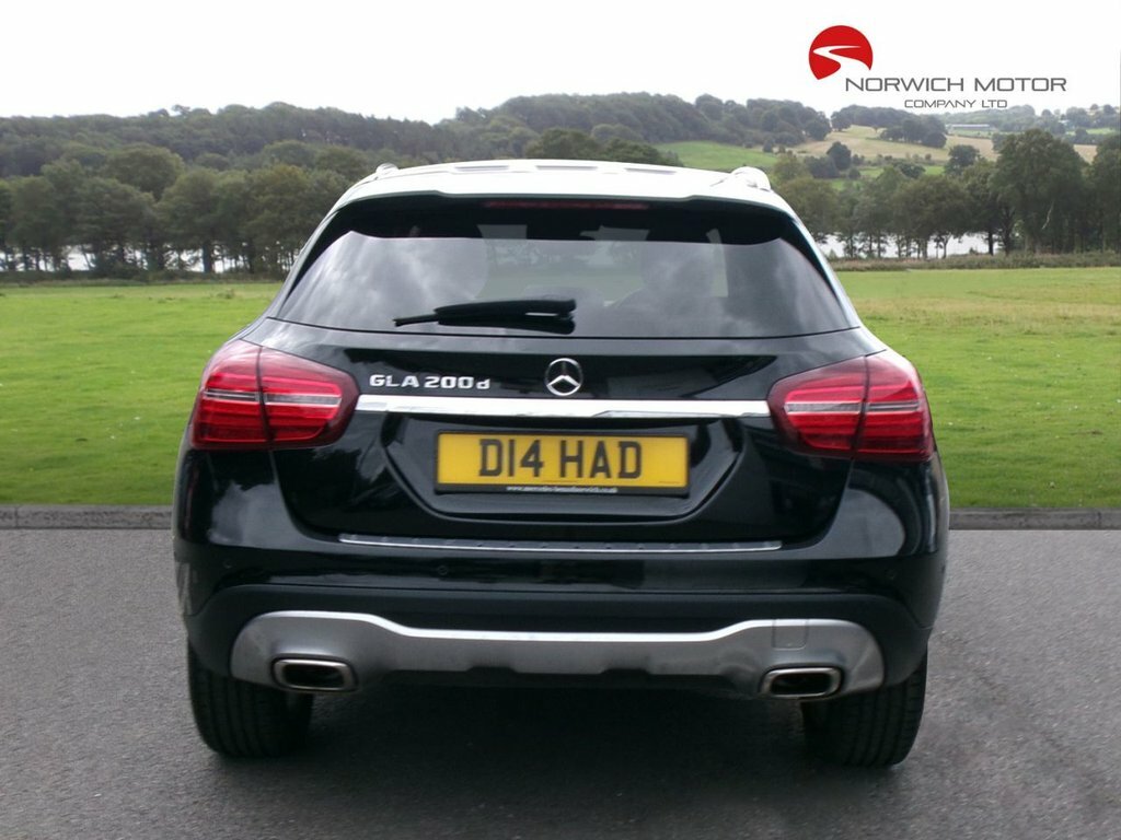 Mercedes-Benz GLA Class 2.1L Sport Black #5
