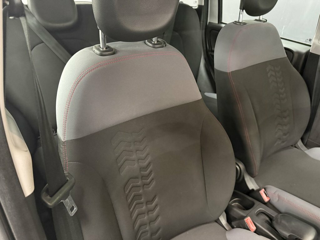Fiat Panda 1.2 City Cross Green #16