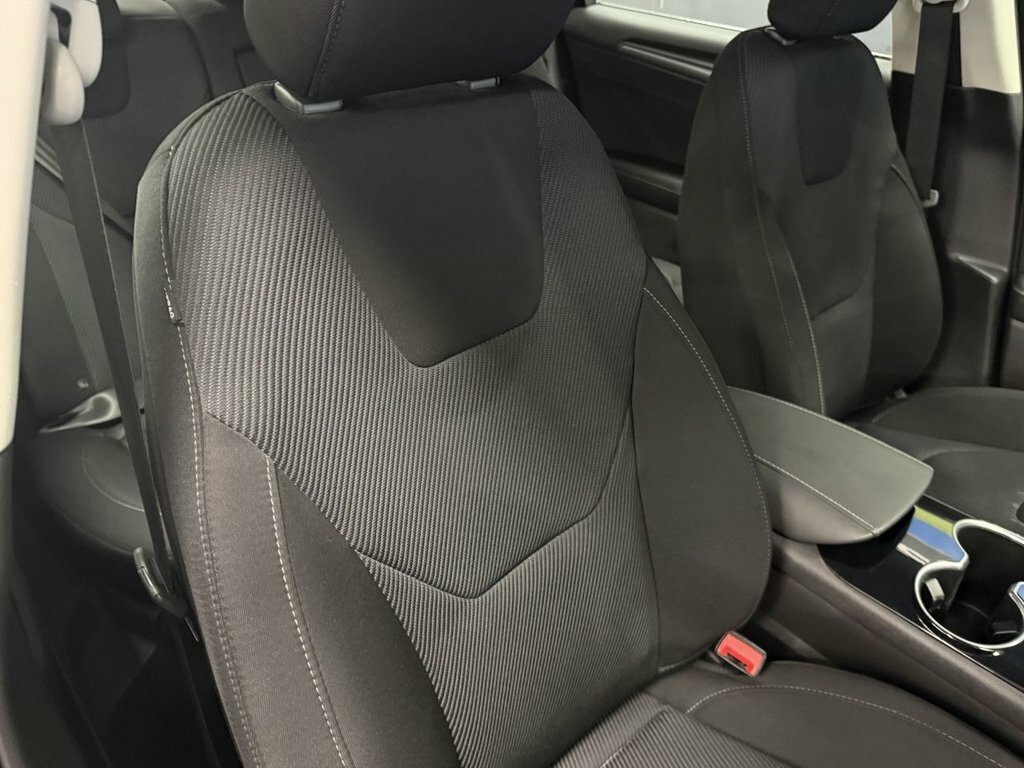 Ford Mondeo Silver #15