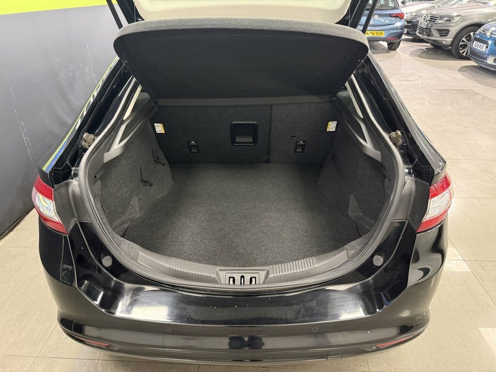 Ford Mondeo Silver #11