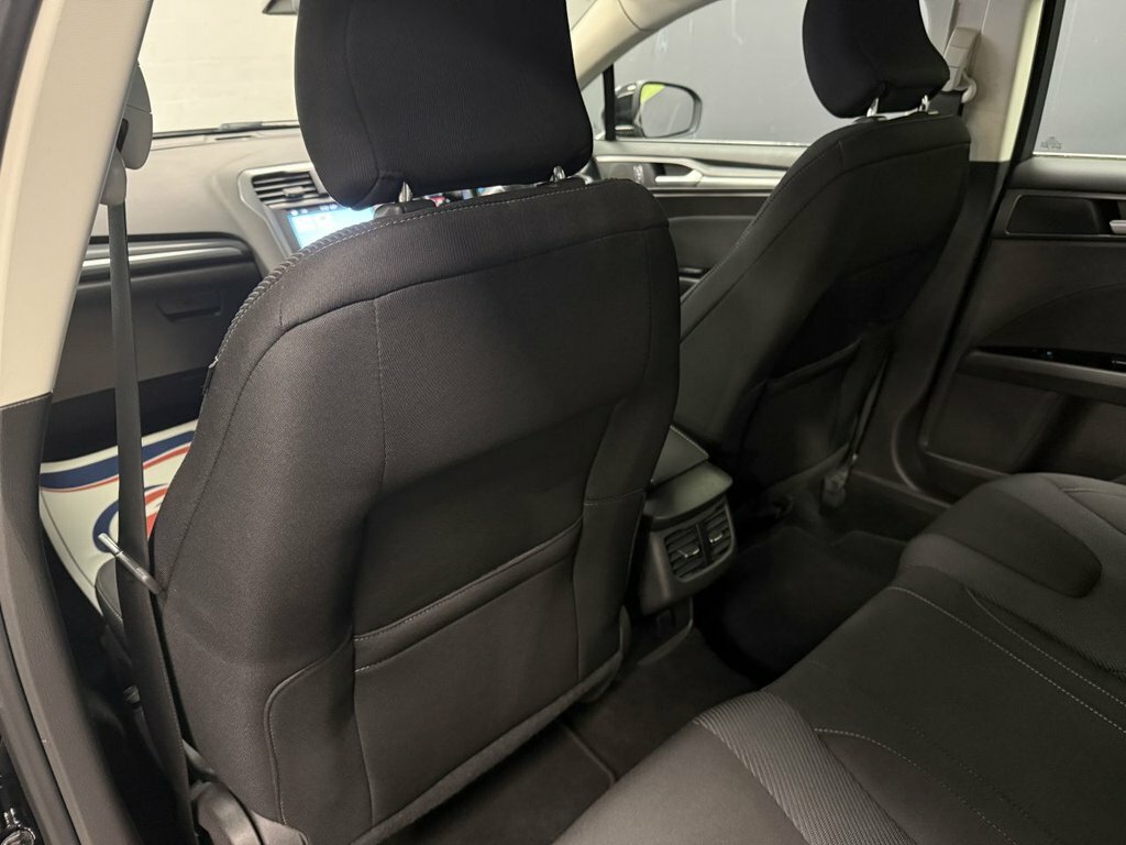 Ford Mondeo Silver #32