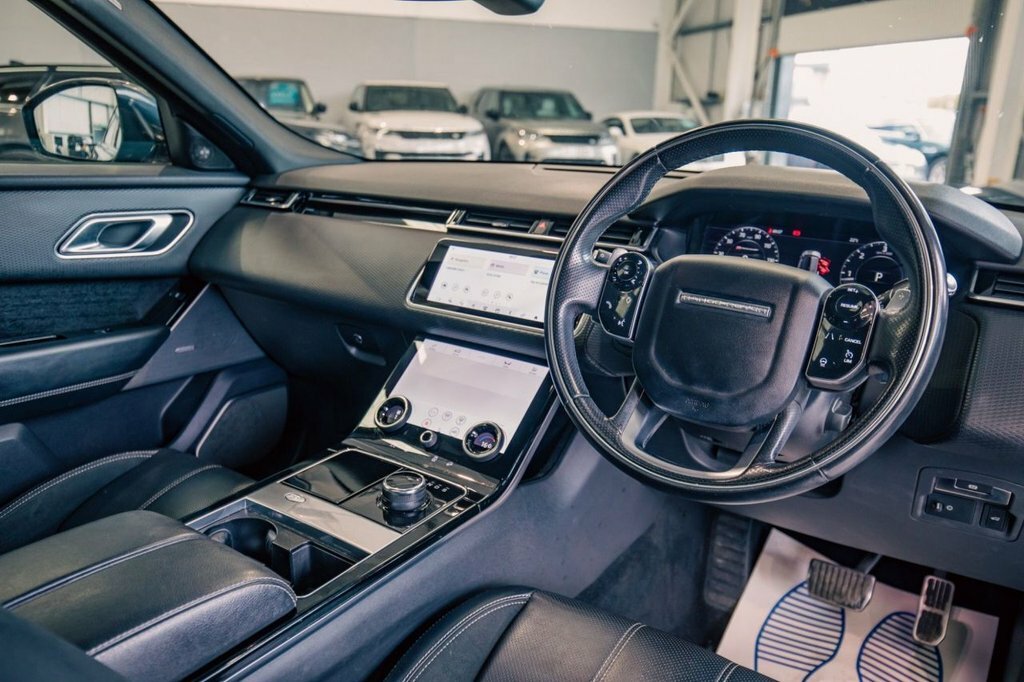 Land Rover Range Rover Velar 2L R-dynamic Se Black