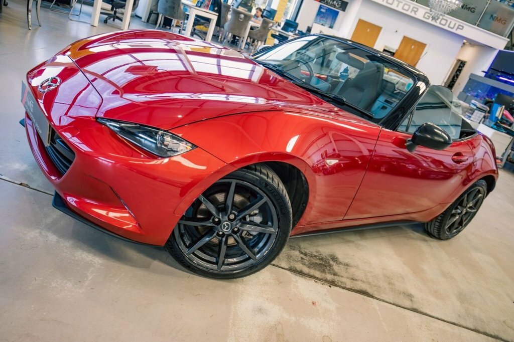 Mazda MX-5 2L Se-l Nav Red #3