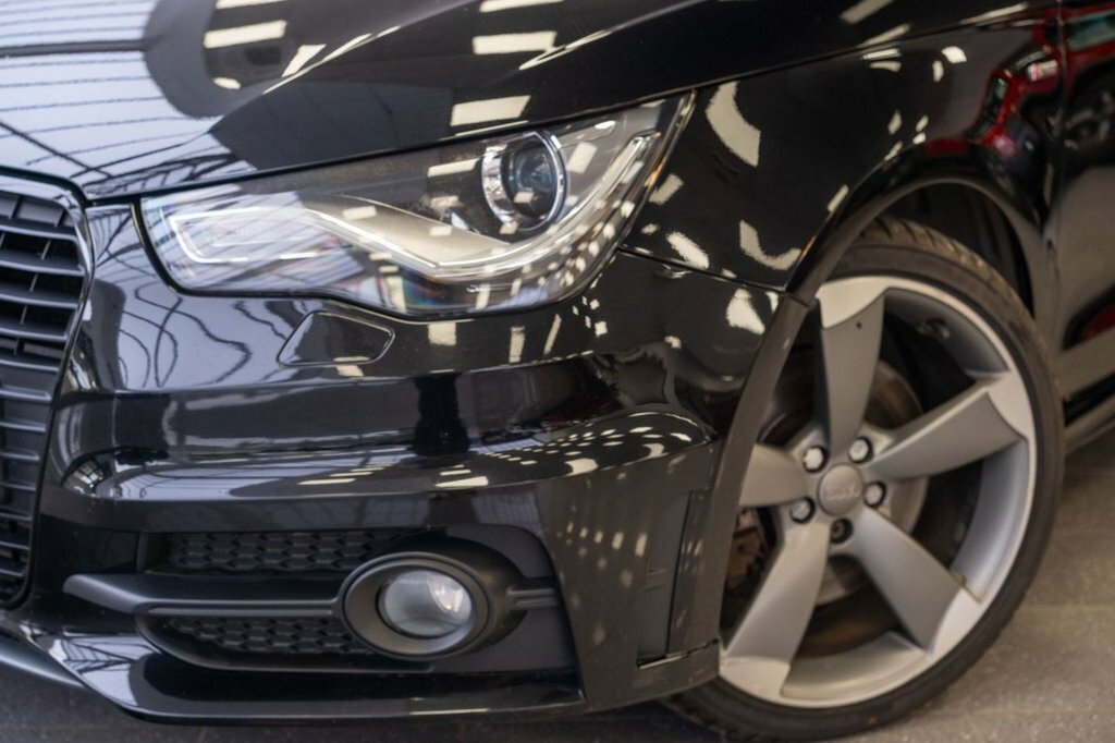 Audi A1 2L Black Edition NU62UEK Black #4