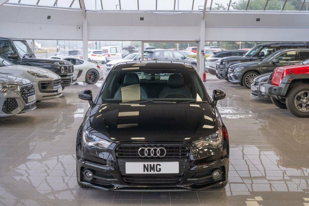 Audi A1 2L Black Edition NU62UEK Black #5