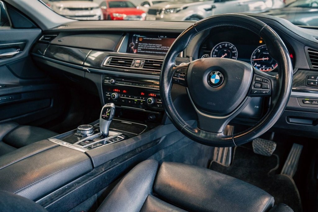 BMW 7 Series 3L Se Exclusive Silver