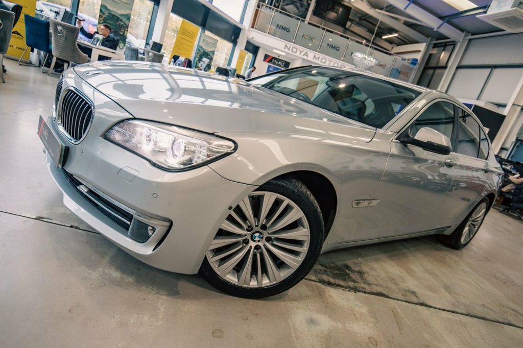 BMW 7 Series 3L Se Exclusive Silver #4