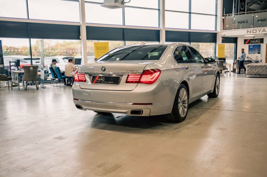 BMW 7 Series Saloon White #29