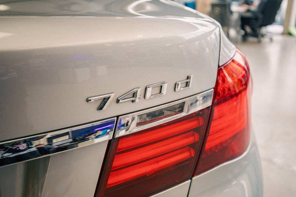 BMW 7 Series 3L Se Exclusive Silver #5