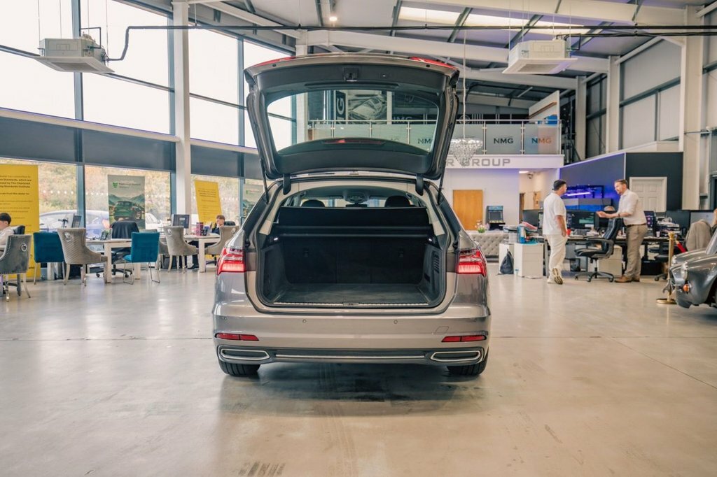 Audi A6 Avant Black Edition Grey #26
