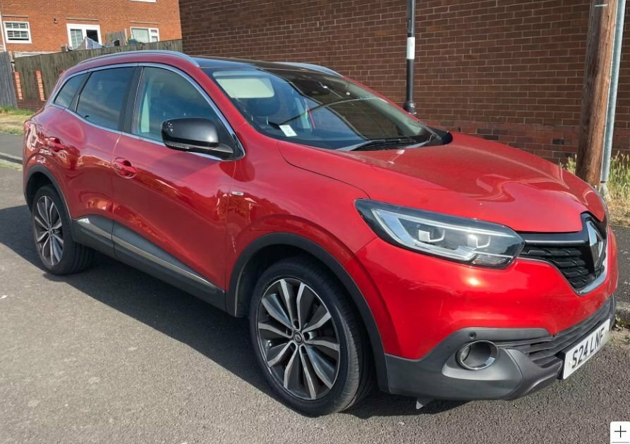 Renault Kadjar 1.2L Signature Nav Red