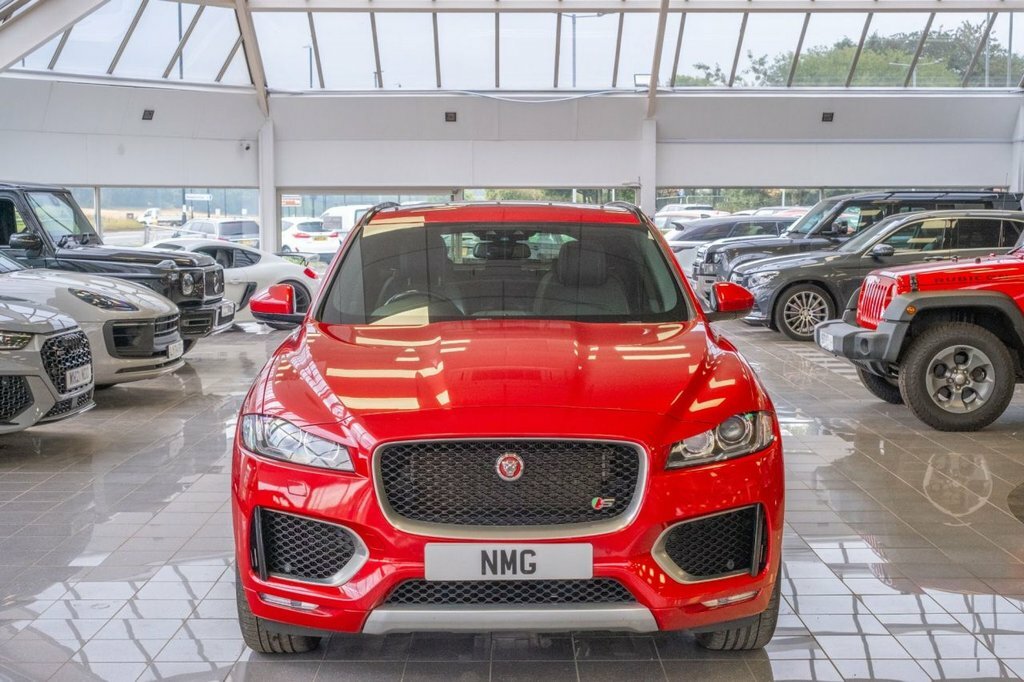 Jaguar F-Pace 3L S Red #5
