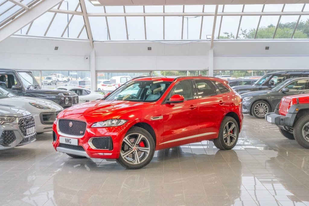 Jaguar F-Pace 3L S Red