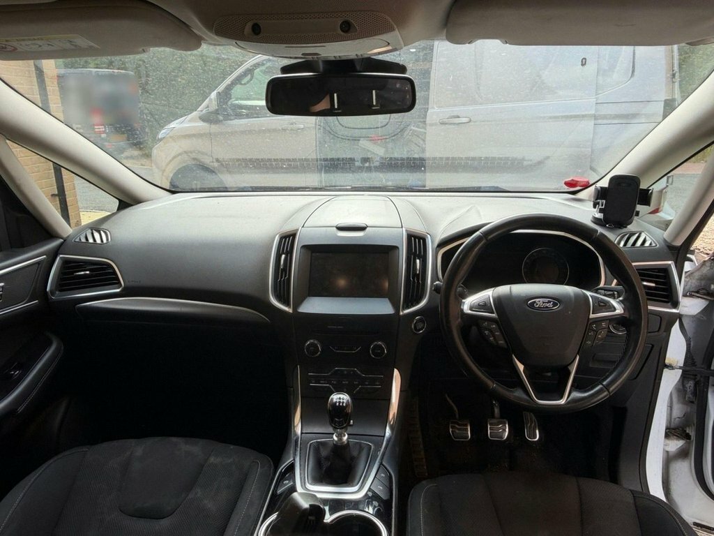 Ford S-Max  White #7