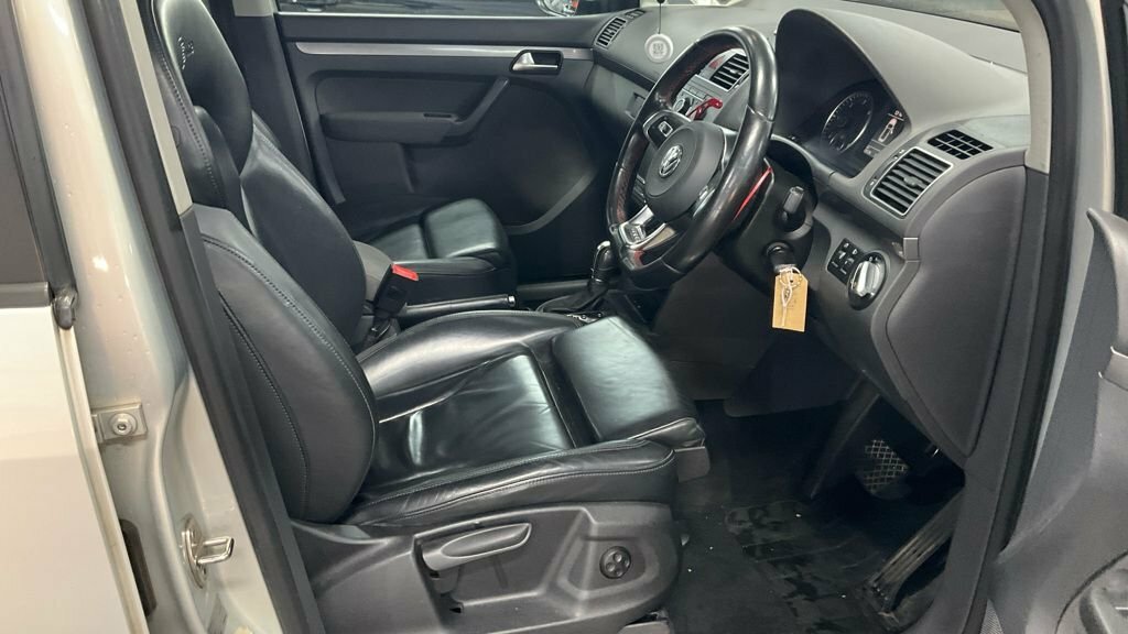 Volkswagen Touran 1.6 Tdi Se Mpv Dsg Euro 5 105 Ps AJ11FPY Silver #4