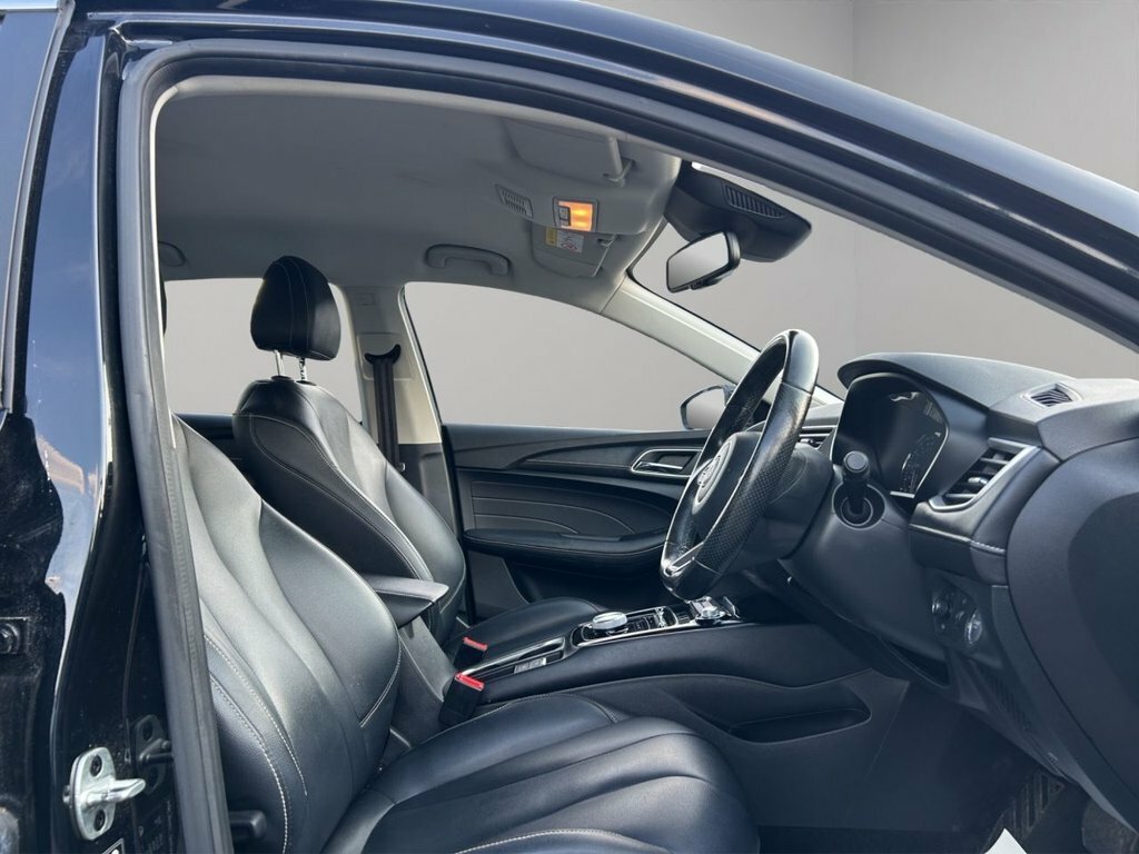 MG MG5 52.5Kwh Exclusive Estate 156 Ps VO21TZT Black #4