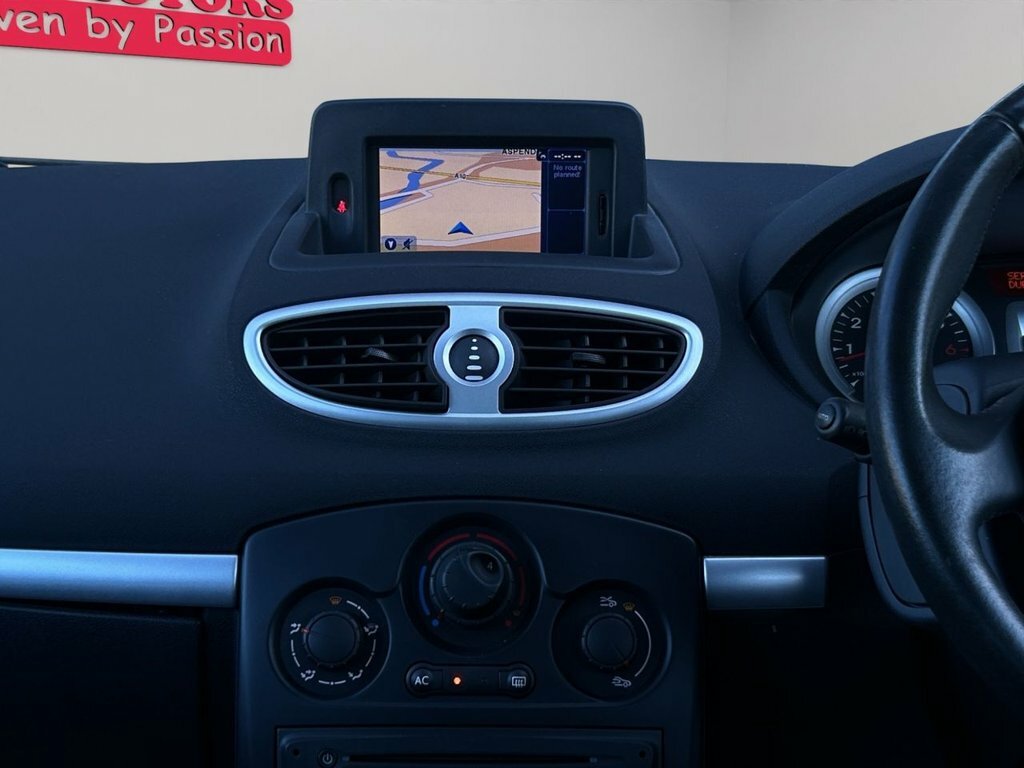 Renault Clio Initiale Tomtom Vvt Red #17