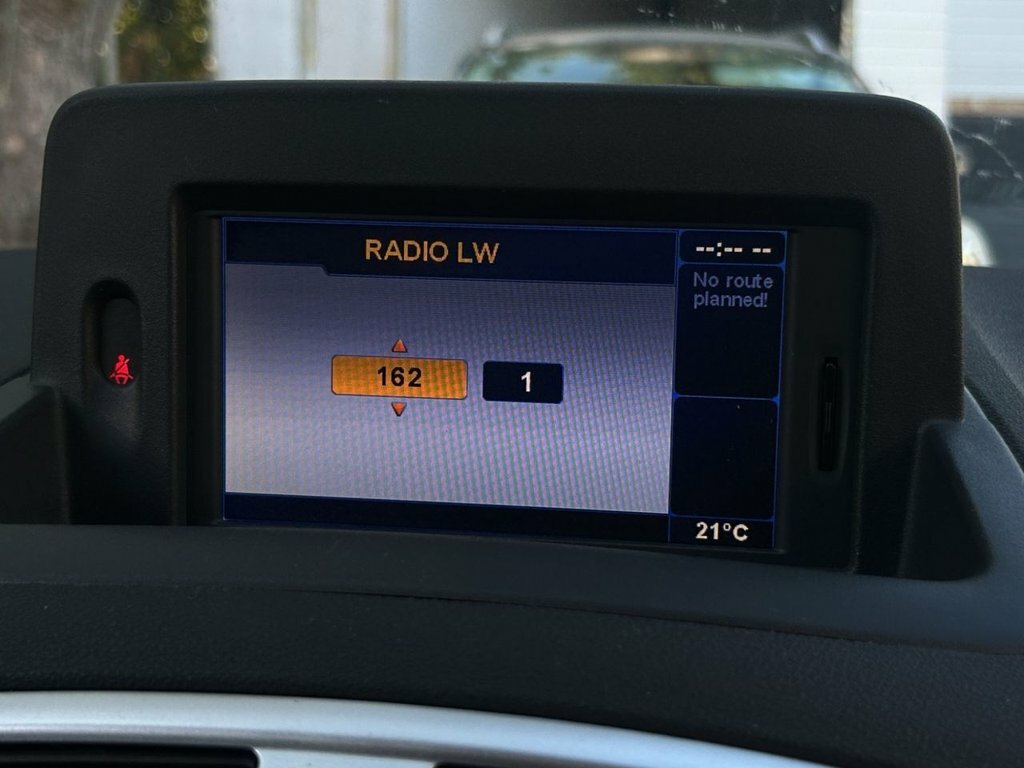 Renault Clio Initiale Tomtom Vvt Red #25