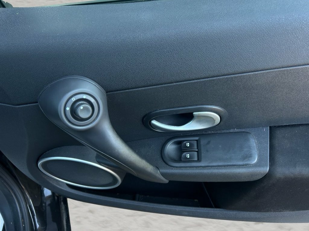 Renault Clio Initiale Tomtom Vvt Red #14