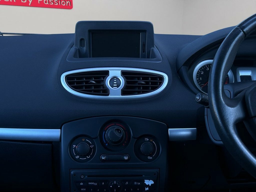 Renault Clio Initiale Tomtom Vvt Red #16
