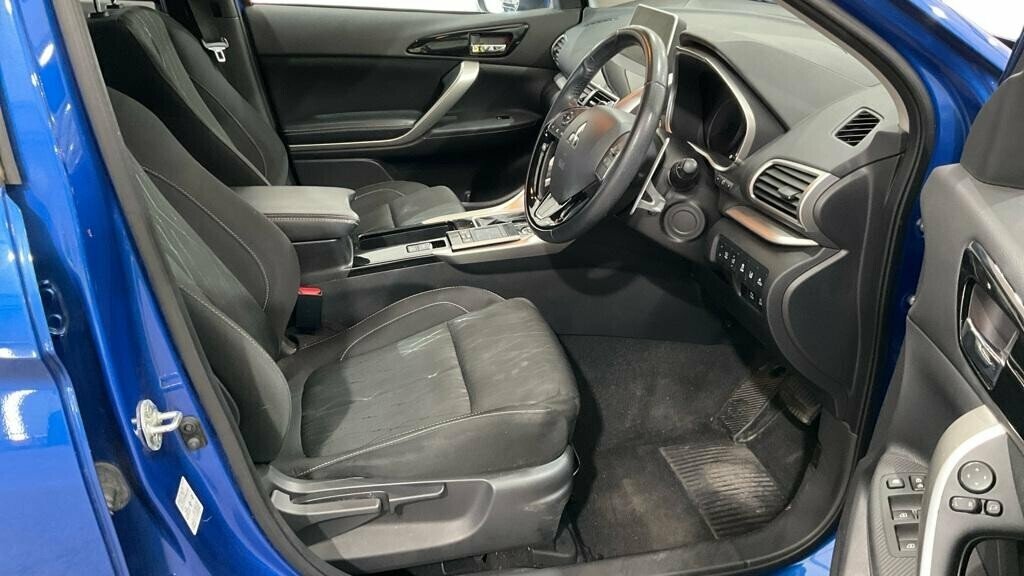 Mitsubishi Eclipse Cross 1.5 Dynamic Red #22
