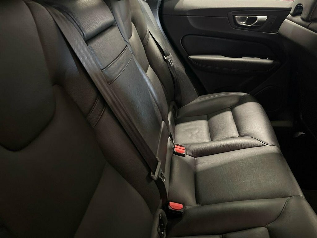 Volvo XC60 T5 Momentum Awd Grey #50